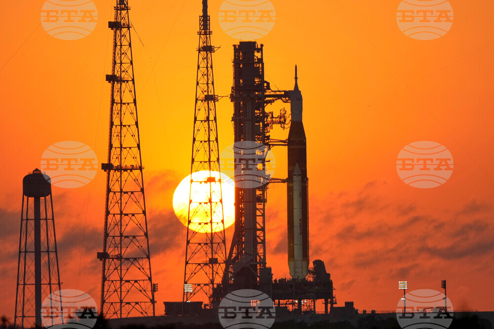 NASA Artemis Moonshot