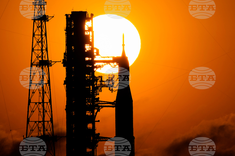 NASA Artemis Moonshot