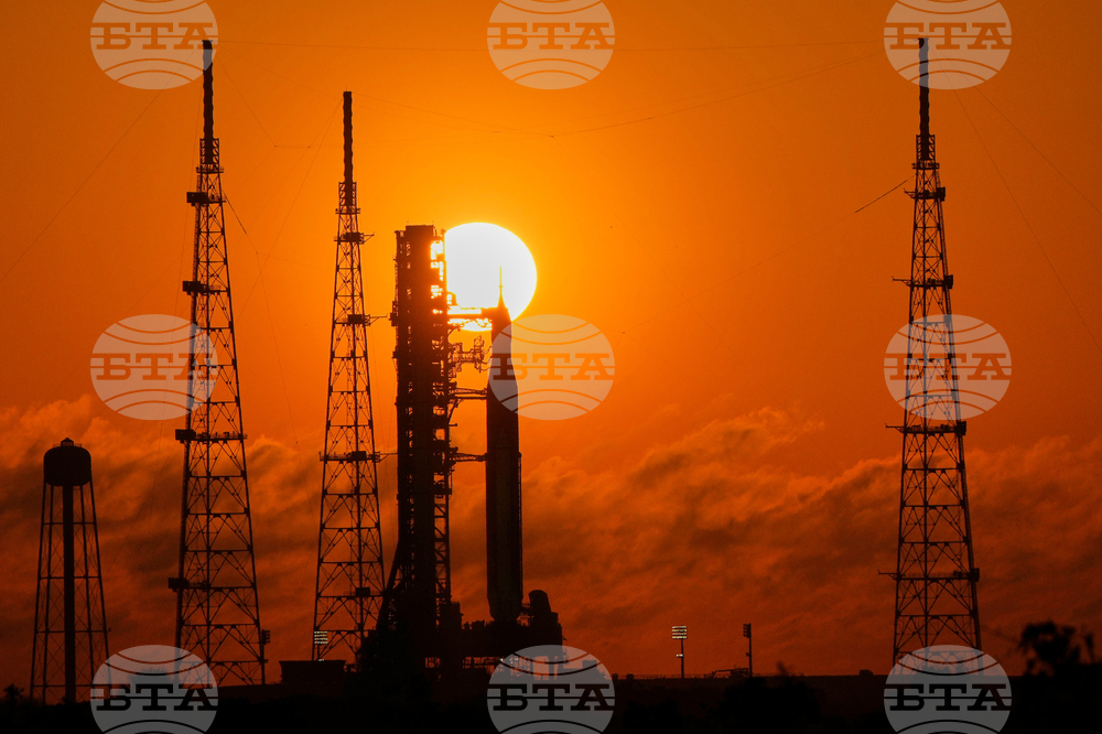 NASA Artemis Moonshot