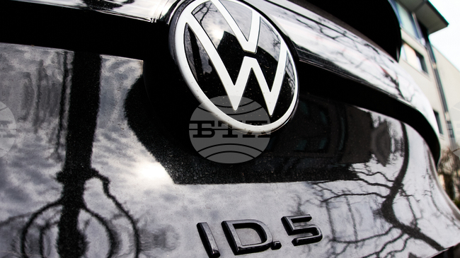 „Фолксваген“ вкарва в сервизна акция над 94 000 електромобила заради риск от дефект в батерията