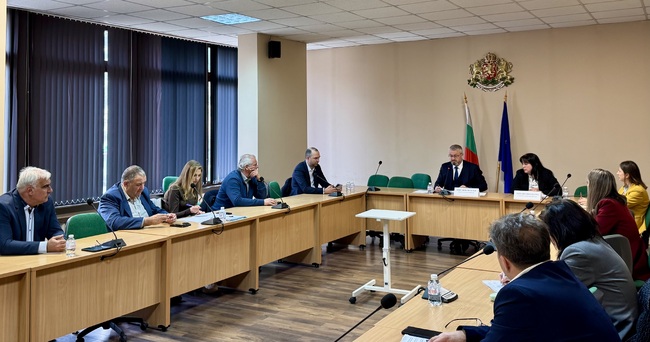 Областна администрация Кюстендил: Работна среща във връзка с изборите с общинските кметове 