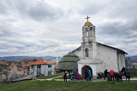 Село Опълченско - църква „Св. Пророк Илия“ - почистване