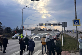 Булевард „Ботевградско шосе“ - протест - спряно движение
