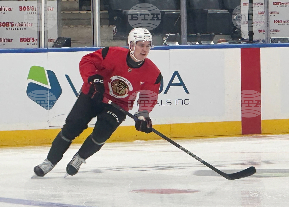 Blackhawks Frondell NHL Debut Hockey