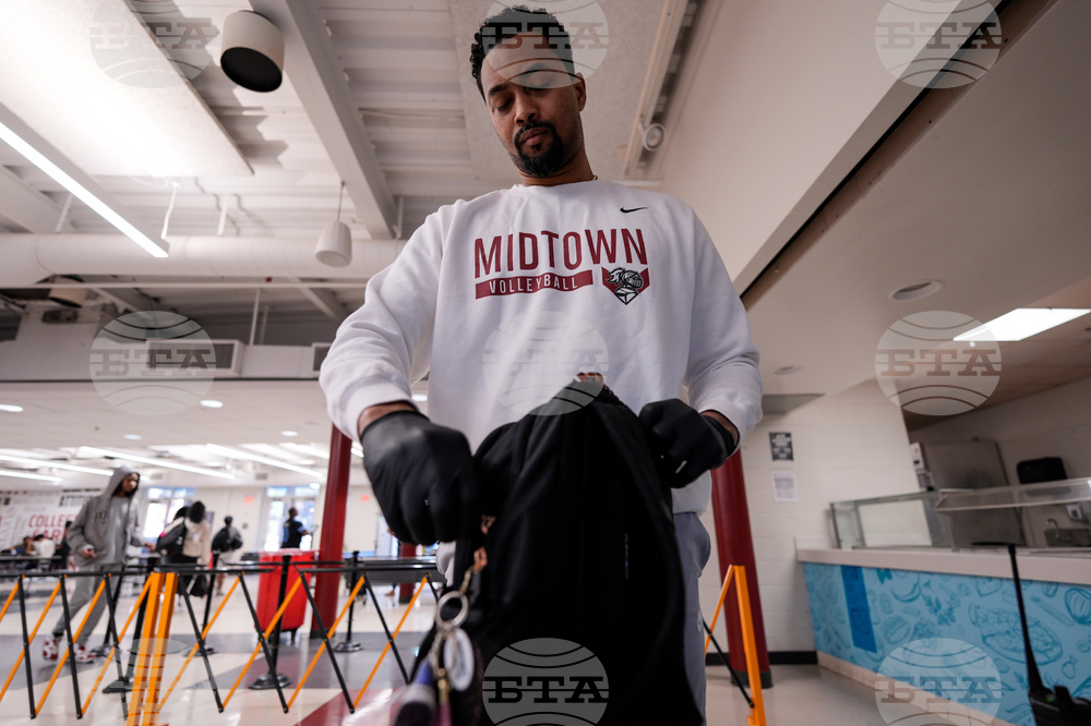 Weapons Detection Schools