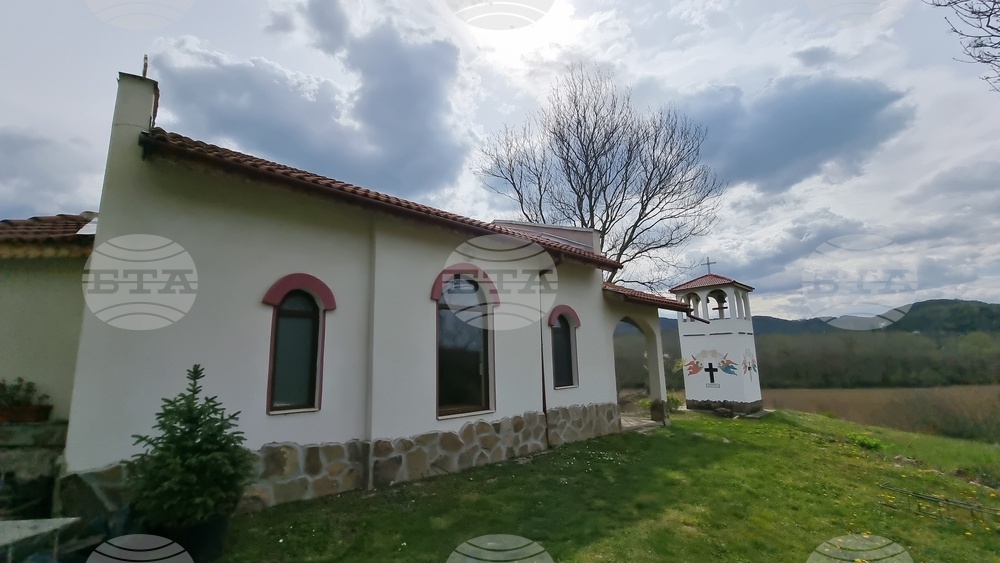 Архиерейска света литургия ще бъде отслужена днес в манастира „Рождество Богородично – Ястреб“ край Ловеч 