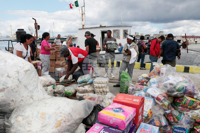 Мексиканският флот откри двете изчезнали платноходки, превозващи помощи за Куба, екипажът е в безопасност 