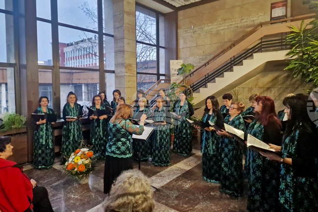 Търговище - Женски хор „Златна лира“ - концерт