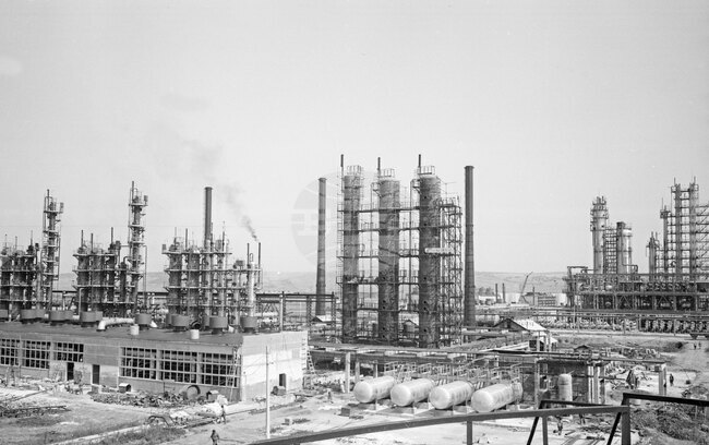 Откриване на Нефтохимическия комбинат край Плевен