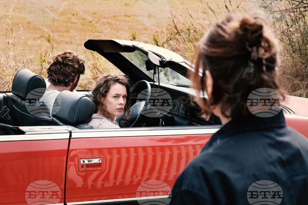 Film Review - Miroirs No. 3