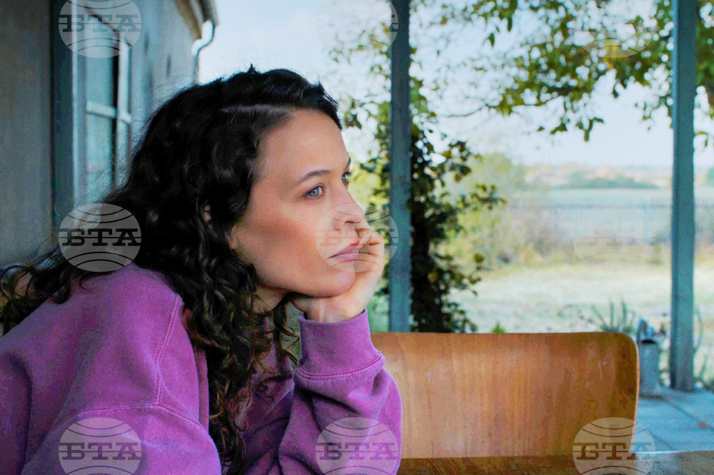 Film Review - Miroirs No. 3