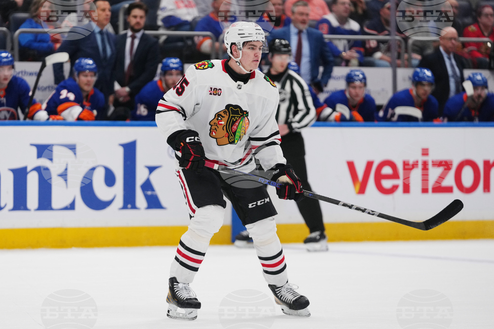 Blackhawks Islanders Hockey