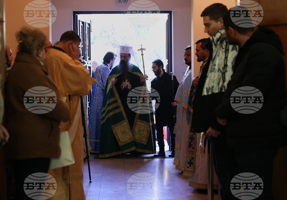 Храм „Свето Благовещение“- патриарх Даниил- света златоустова литургия