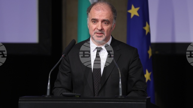 Ако нямахме кирилицата, днес нямаше да има България, каза министърът на културата Найден Тодоров на форума „Духовното наследство в дигиталния век“