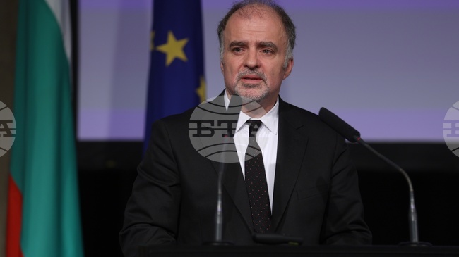 Cyrillic Script Is Key to Bulgaria’s Identity and Survival, Says Caretaker Culture Minister Todorov