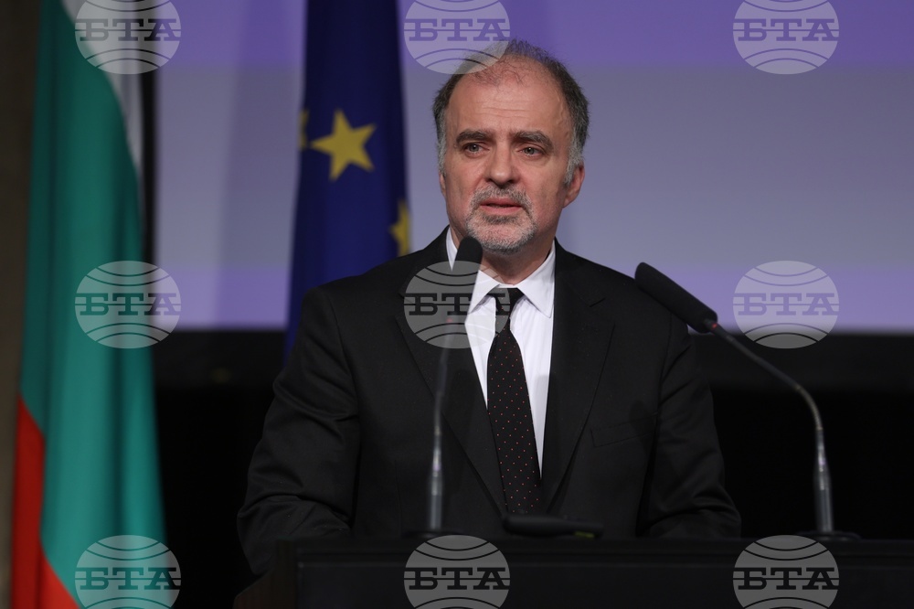 Cyrillic Script Is Key to Bulgaria's Identity and Survival, Says Caretaker Culture Minister Todorov