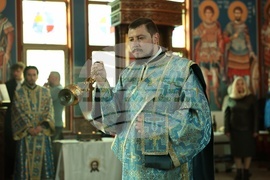 Храм „Свето Благовещение“- патриарх Даниил- света златоустова литургия