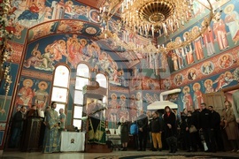 Храм „Свето Благовещение“- патриарх Даниил- света златоустова литургия