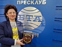 Национален пресклуб на БТА - Шумен - литературна среща - Читателски клуб „Баба Райна“