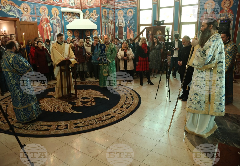 Храм „Свето Благовещение“- патриарх Даниил- света златоустова литургия