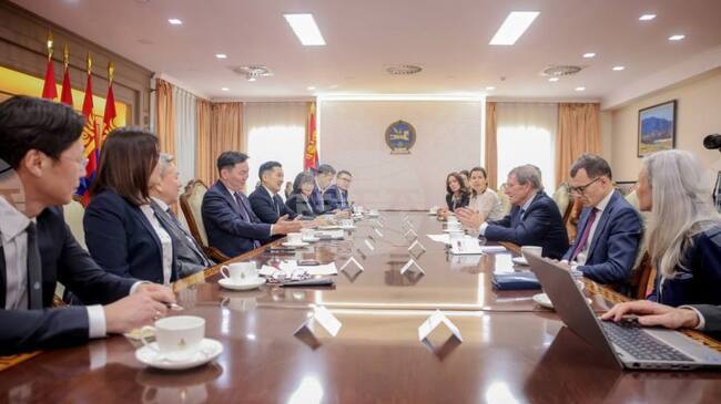 МОНЦАМЕ: Парламентарна делегация от Люксембург пристигна в Монголия