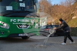 Благоевград - ФК Пирин - помощ - Украйна