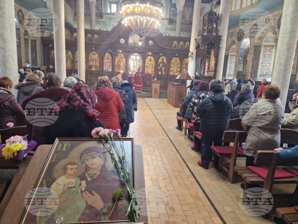 Търговище- храм „Св. Успение Богородично“ - празнична служба за Благовещение