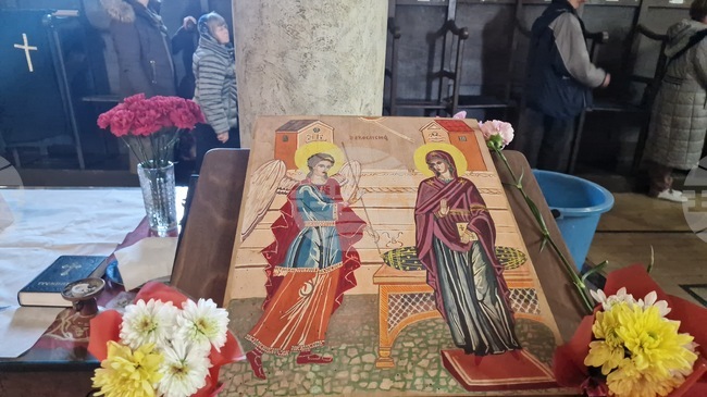 Благовещение поставя началото на спасението на човеството, каза в проповедта си за празника отец Анатоли Тодоров в Търговище