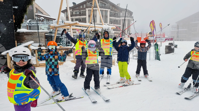 Ски училища в Пампорово се обединиха в инициативата „Скиори и сноубордисти за бъдеще“ за обучение на деца от Смолян и Чепеларе