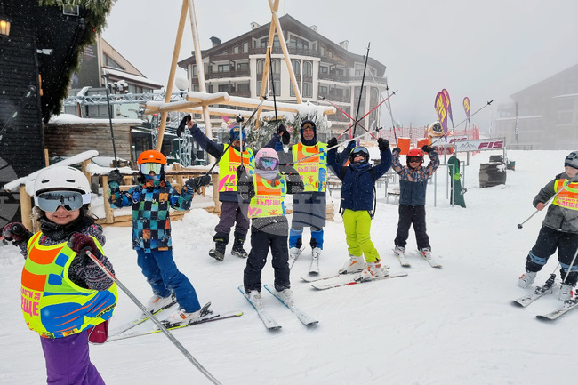 Ски училища в Пампорово се обединиха в инициативата „Скиори и сноубордисти за бъдеще“ за обучение на деца от Смолян и Чепеларе
