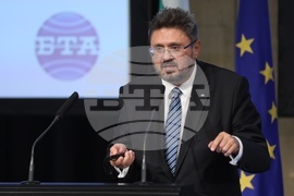 Международен форум за кирилицата „Духовното наследство в дигиталния век“ - първи панел: Азбука и власт в съвременния свят