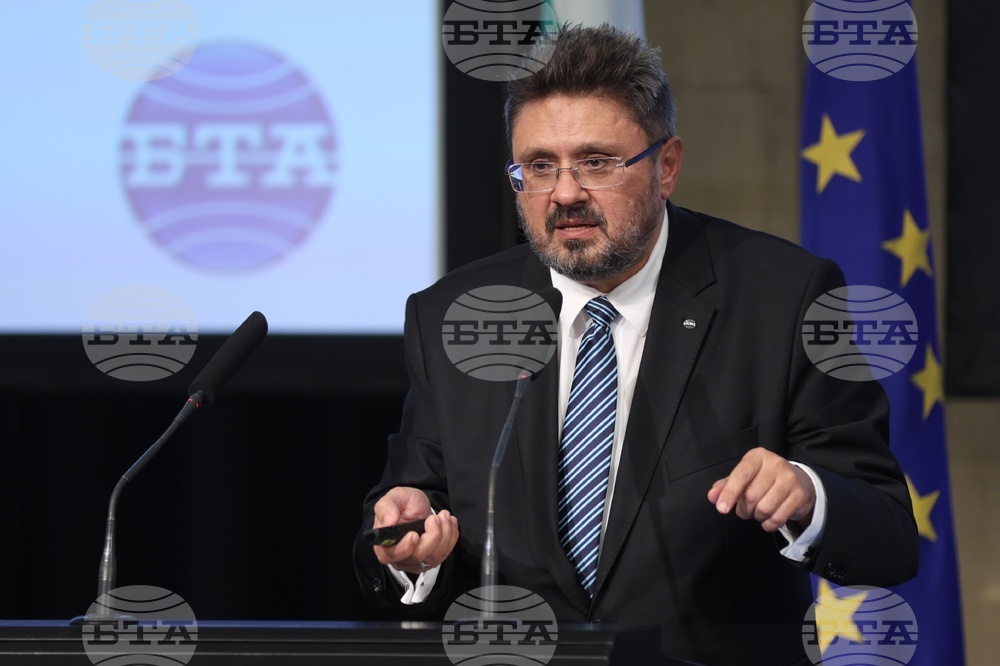 Международен форум за кирилицата „Духовното наследство в дигиталния век“ - първи панел: Азбука и власт в съвременния свят