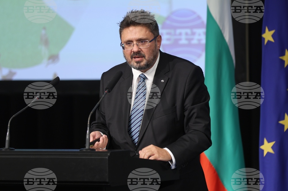 Международен форум за кирилицата „Духовното наследство в дигиталния век“ - първи панел: Азбука и власт в съвременния свят