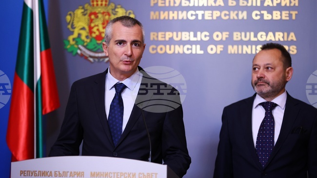 Няма опасност колоездачното състезание Giro d'Italia в България да не се случи, заяви министърът на спорта Димитър Илиев 