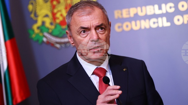 Предложих да започне процедура по обявяването на 20 април за официален празник, каза министър Сергей Игнатов