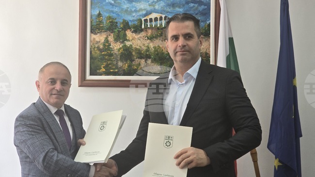 Кметът Атанас Стоянов и изпълнителният директор на Българския спортен тотализатор Любомир Петков подписаха меморандум за сътрудничество