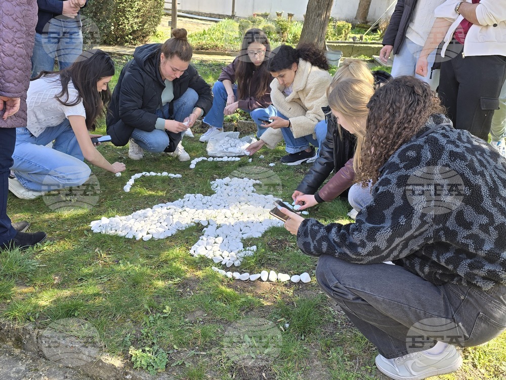Добрич - Благовещение - Етнографски комплекс - ученици