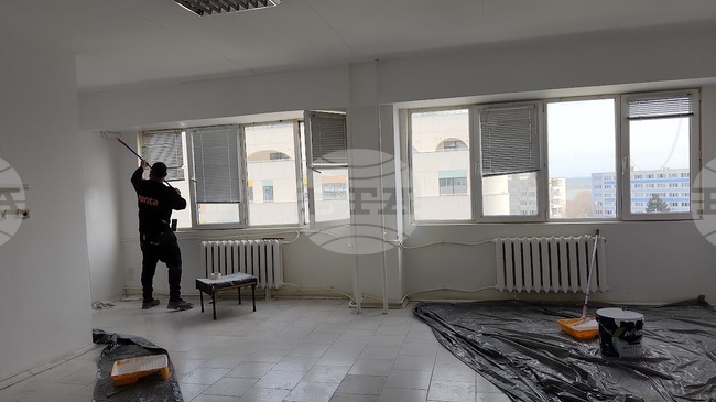 Строителни фирми и дарители обновяват отделения в УМБАЛ – Бургас