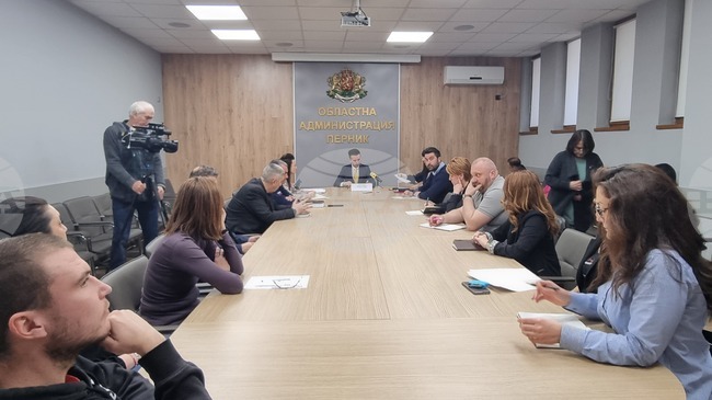 РИК – Перник ограничава промените в съставите на СИК до изключителни случаи, съобщиха на работна среща във връзка с подготовката за изборите