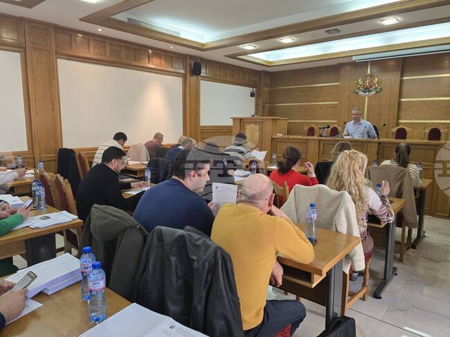 Общинските съветници в община Добричка одобриха увеличение на възнагражденията на кметовете