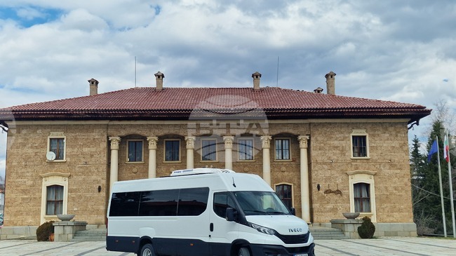 Община Ковачевци закупи нов автобус за нуждите на обществения си транспорт