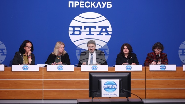 Генералният директор на БТА Кирил Вълчев и представители на синдикалните организации в агенцията подписаха нов Колективен трудов договор