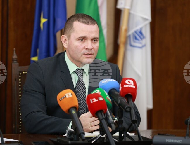 Новият плувен комплекс в Парка на младежта в Русе е завършен на около 90%, съобщи кметът Пенчо Милков 