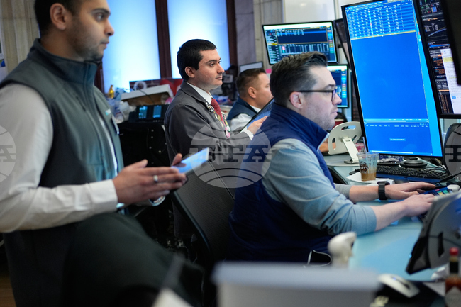 Промишленият индекс Dow Jones нарасна с 340 пункта в началото на сесията след информация за предоставен от САЩ на Иран план за прекратяване на огъня