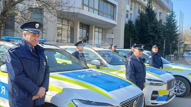 Нови три автомобила вече са част от автопарка на полицията в Търговище