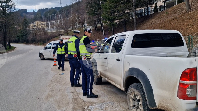 Полиция и жандармерия провеждат операция в Смолян срещу изборни престъпления, съставени са 10 предупредителни протокола