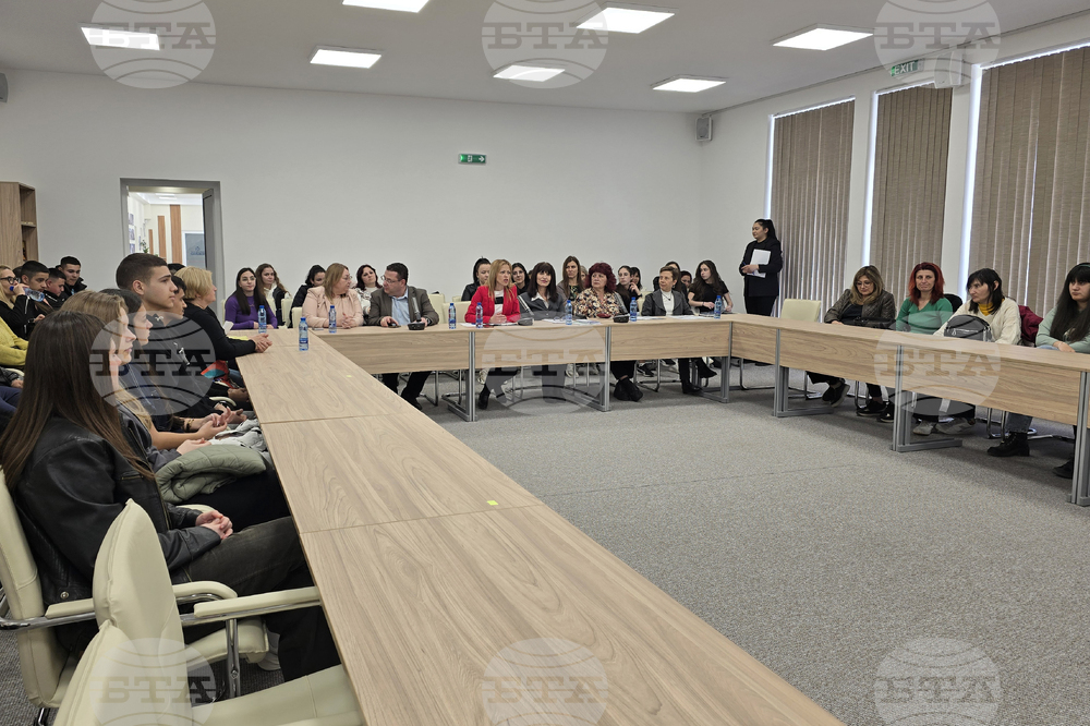 Свищов - приемна - местни институции - младежко развитие