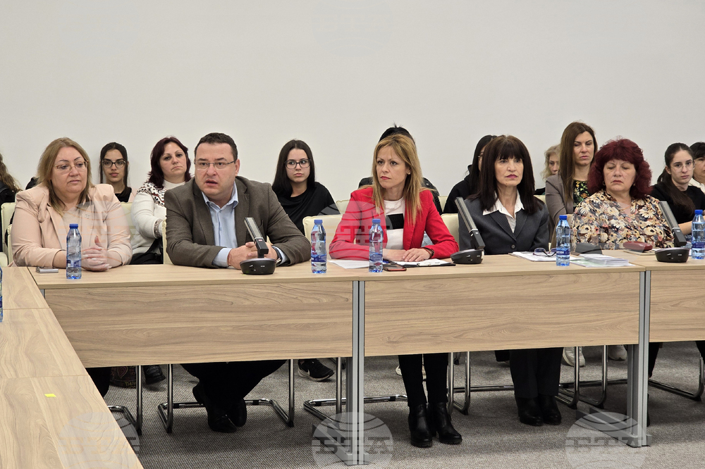 Свищов - приемна - местни институции - младежко развитие