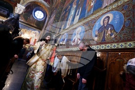 Храм "Света Неделя" - Плащаница - Разпети петък