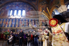 Храм "Света Неделя" - Плащаница - Разпети петък